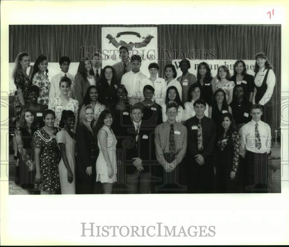 1994 Press Photo Seniors from Jefferson Parish received scholarship from JDFS - Historic Images