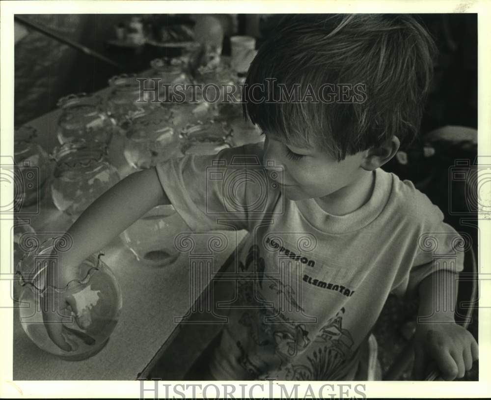 1988 Press Photo Larry Larmeu III at the Jefferson Elementary School Fair - Historic Images