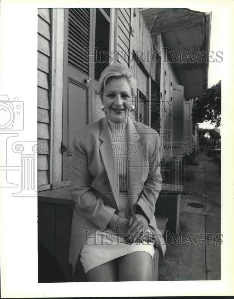 1992 Press Photo Angela Hill, WWL co-anchor and talk show hostess - Historic Images