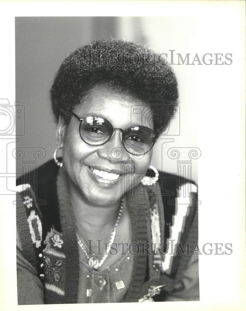 1995 Press Photo Volunteer Salute to Wilma Irving - Historic Images