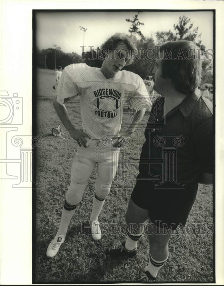 1981 Ridgewood Football coach Lowe Irvine with Dave Pearson - Historic Images