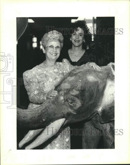 1991 Press Photo Babs Isaacson & Sue Tilis at Jewish Women's event. - Historic Images