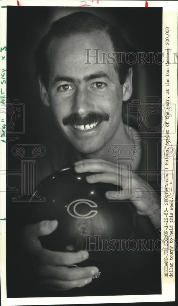 1988 Press Photo Marshall Holman, bowler of the year at Don Carter tournament. - Historic Images