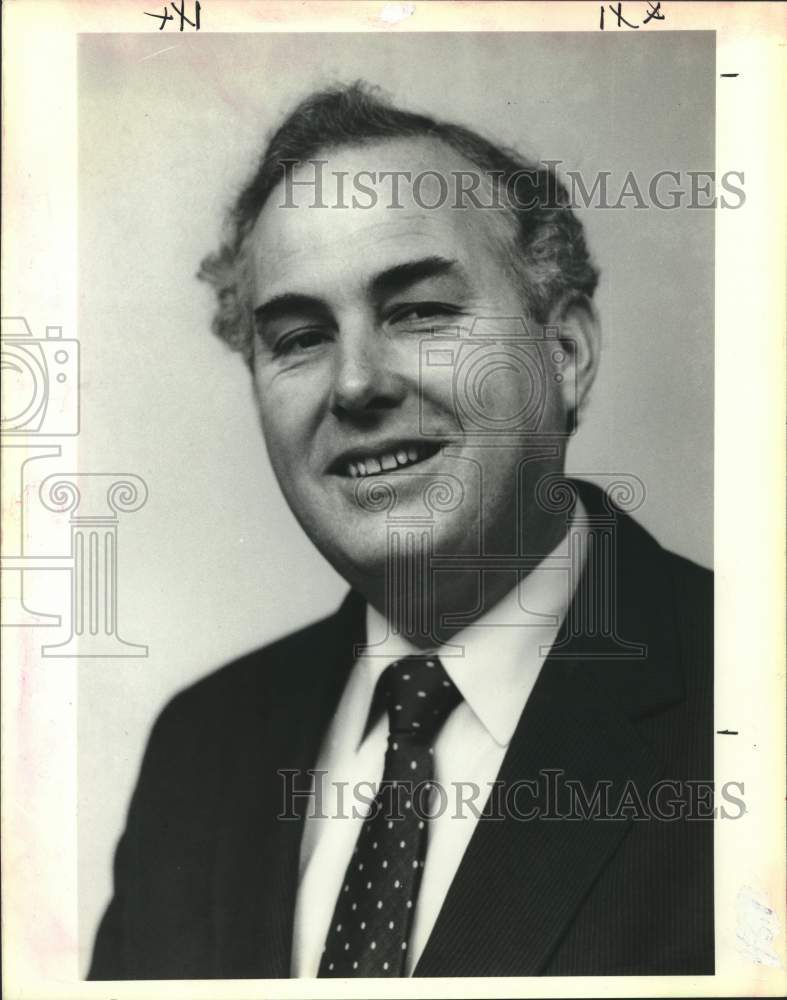 1988 Press Photo Clyde Holloway. - Historic Images