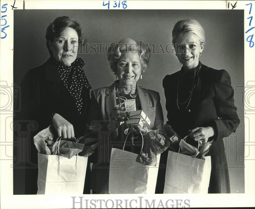 1983 Press Photo Angela Hill, TV Host - nob45171 - Historic Images