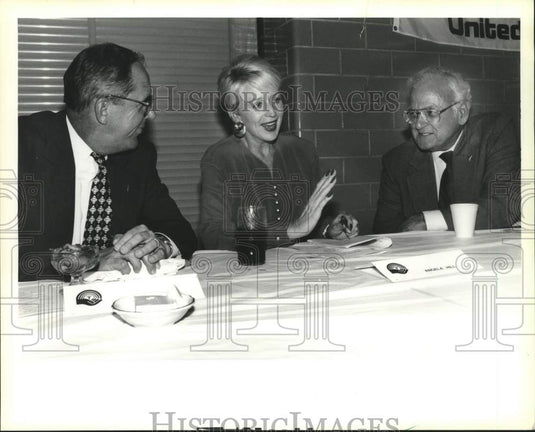 1994 Press Photo Angela Hill and Hans Jonassen at the "red barrel" kick off. - Historic Images