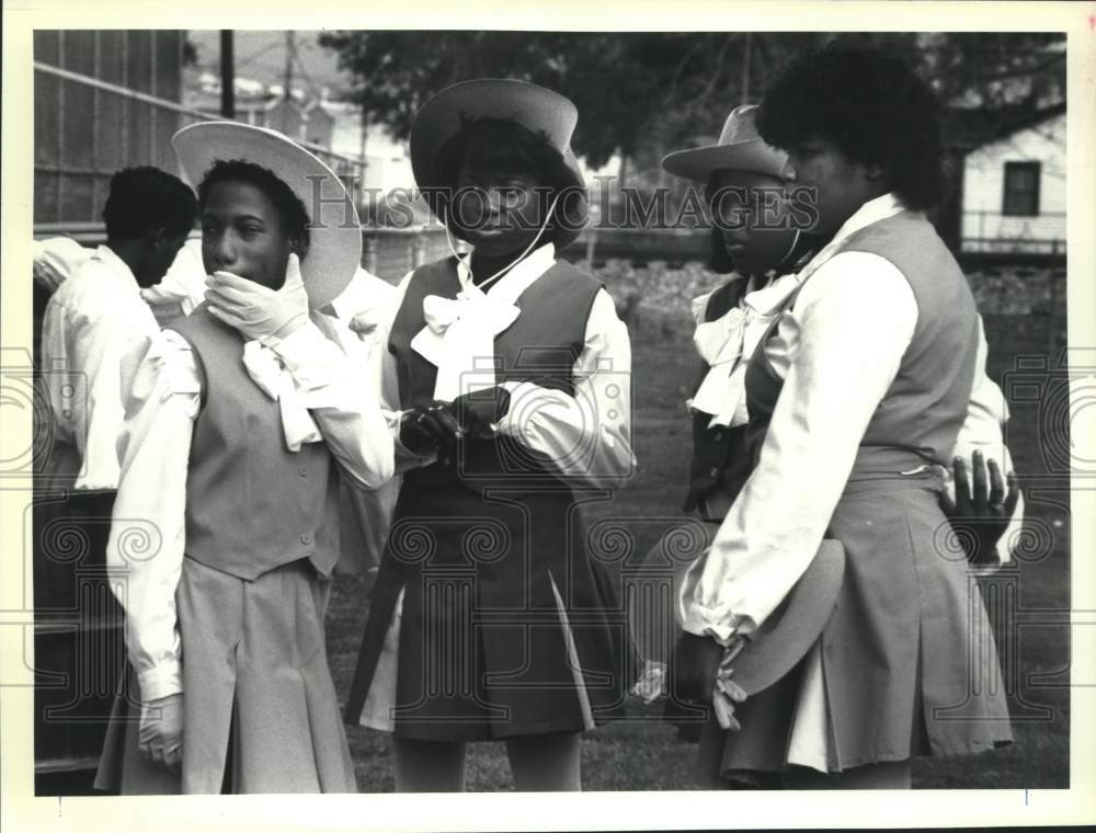 1988 Press Photo Members of the Wilma Irvin Rivertown Dance and Drill Team. - Historic Images