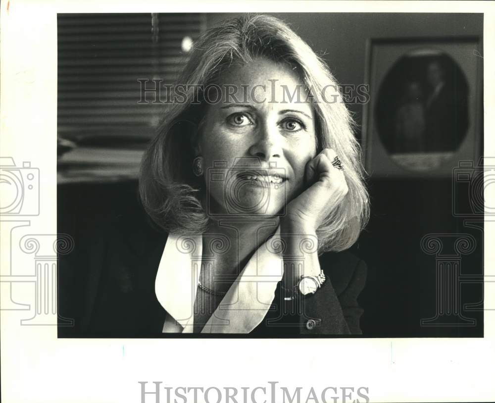 1987 Press Photo Julie Irwin - Women to Watch - 4902 Canal St - Historic Images