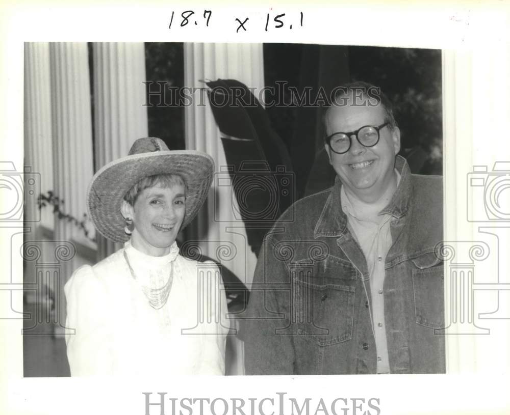 1994 Press Photo Martha Irwin, Jim Peterson - Country Day Party - Historic Images