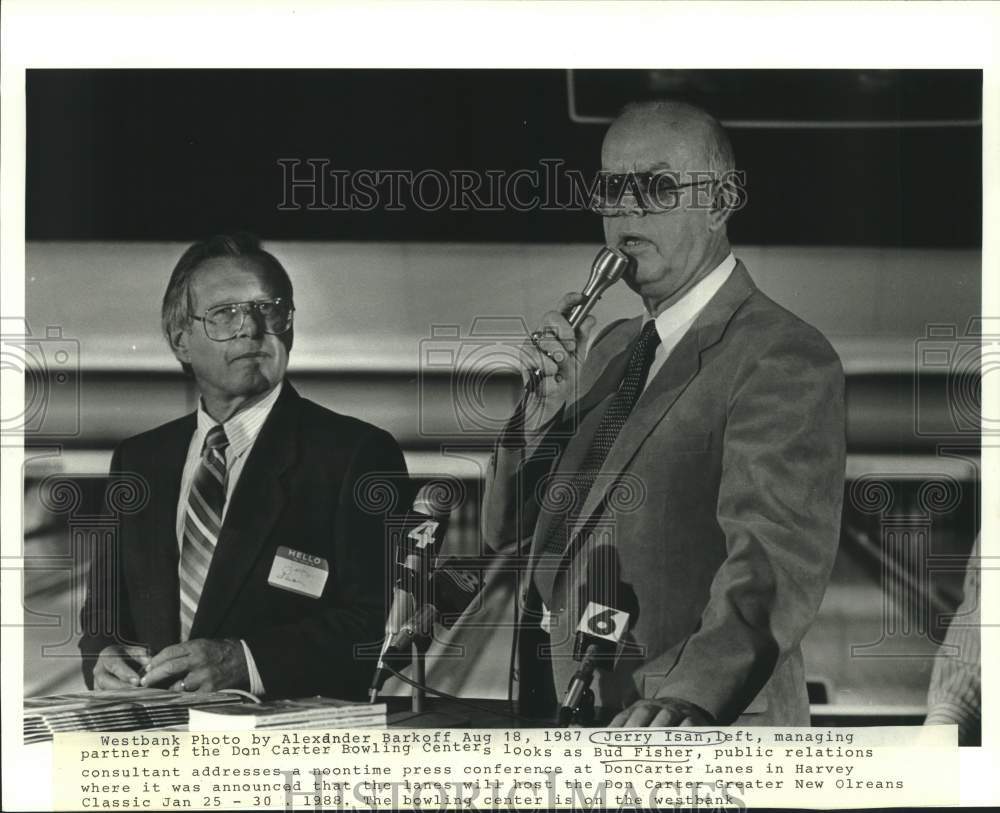 1987 Press Photo Jerry Isan and Bud Fisher of Don Carter Bowling Centers, Harvey - Historic Images