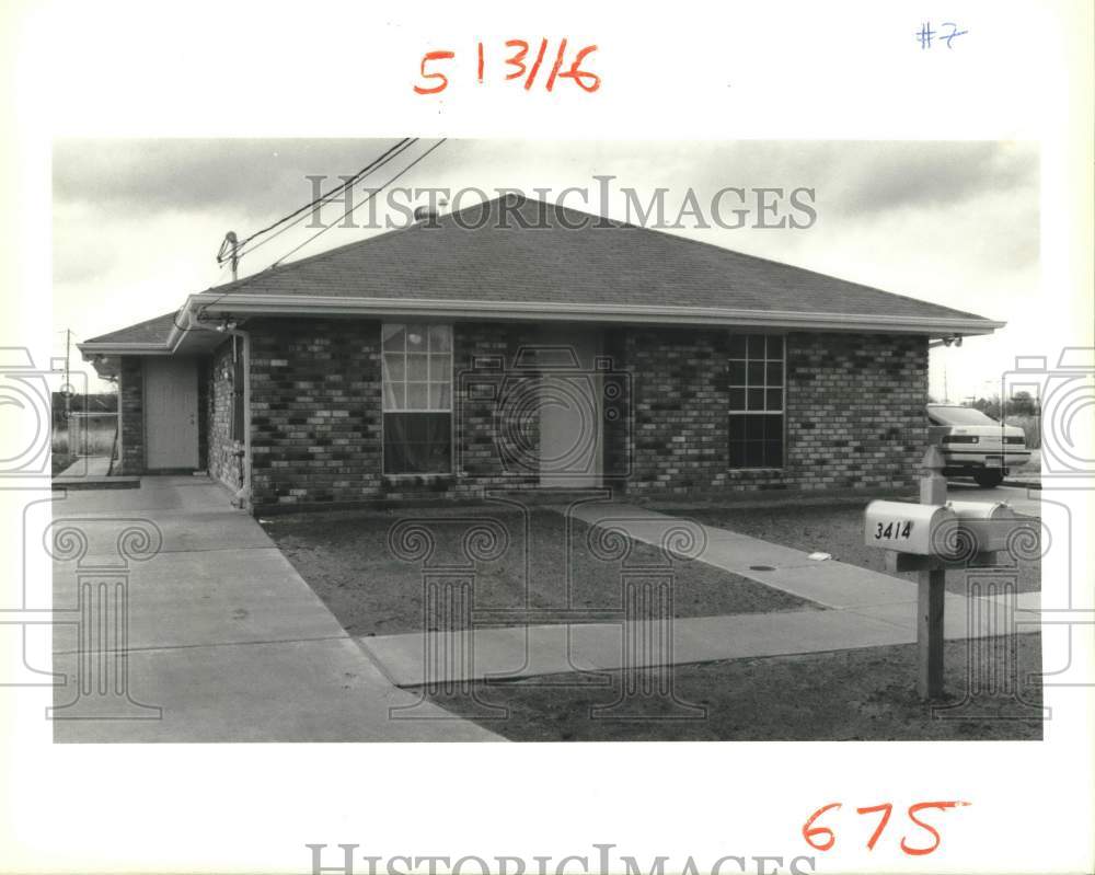 1988 Press Photo Sold house at 3414-16 Shangri-La Dr., Chalmette - housing - Historic Images