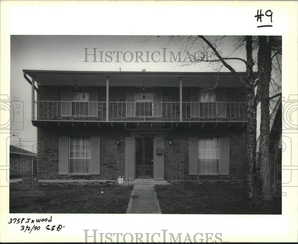 1990 Press Photo Housing - Exterior of the house located at 3758 Inwood - Historic Images