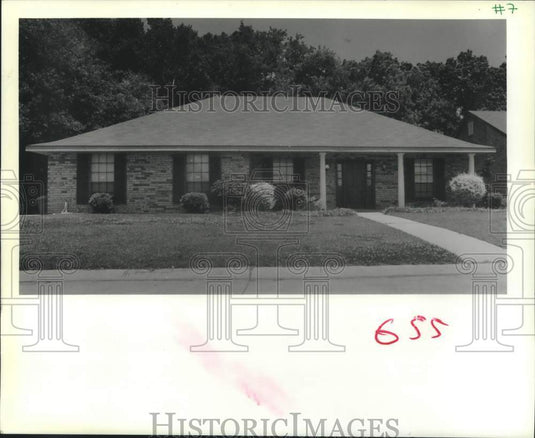 1989 Press Photo Sold property located at 2525 Elm Lawn Drive in Marrero - Historic Images