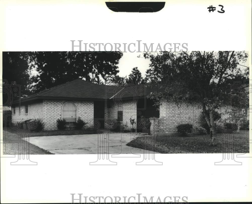 1990 Press Photo House at 8721 Steamboat, River Ridge - Historic Images