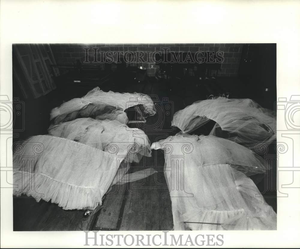 1977 George Hoag - Pieces of skirt before it was assembled - Historic Images