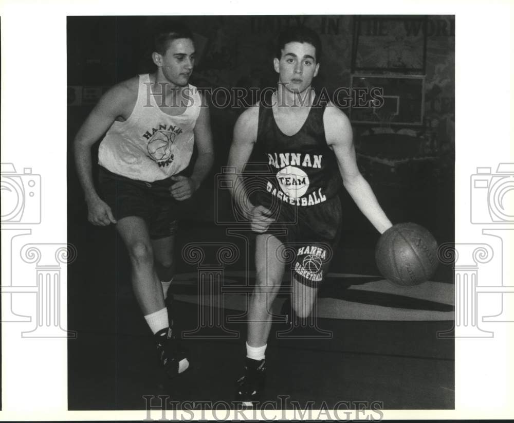 1995 Press Photo Basketball players Jeff Louis and Chad Hingle of Hannan - Historic Images