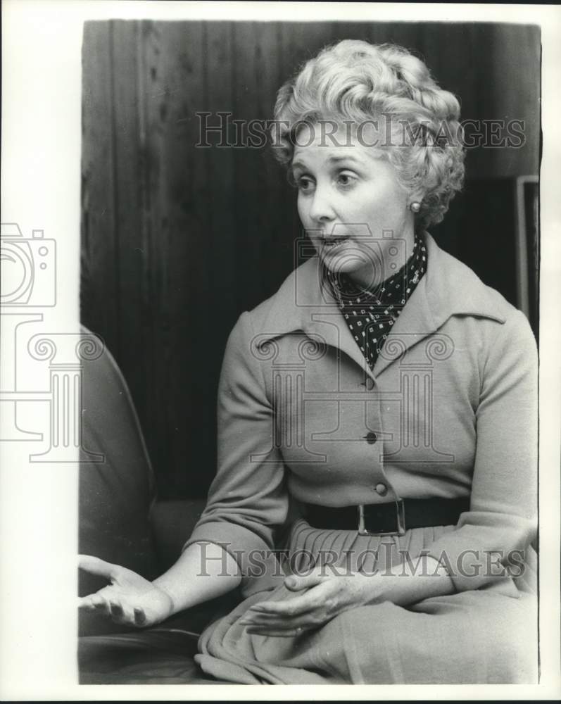 Press Photo Mrs. Clarence Kelley - Historic Images