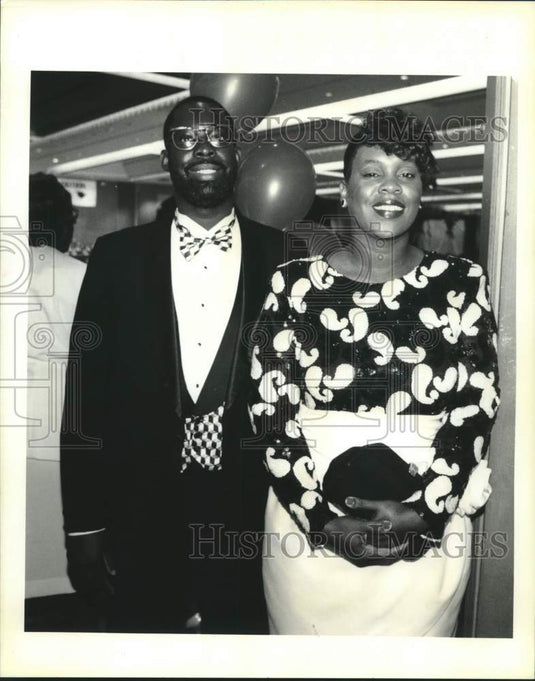 1993 Press Photo Louis and Deona Kelly attending the Scholarship Gala - Historic Images