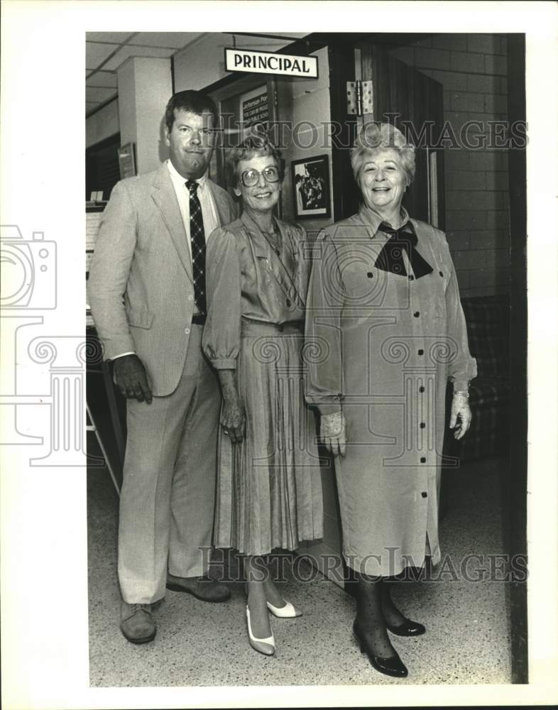 1987 Press Photo Riverdale High School&#39;s only 3 principals there to celebrate. - Historic Images