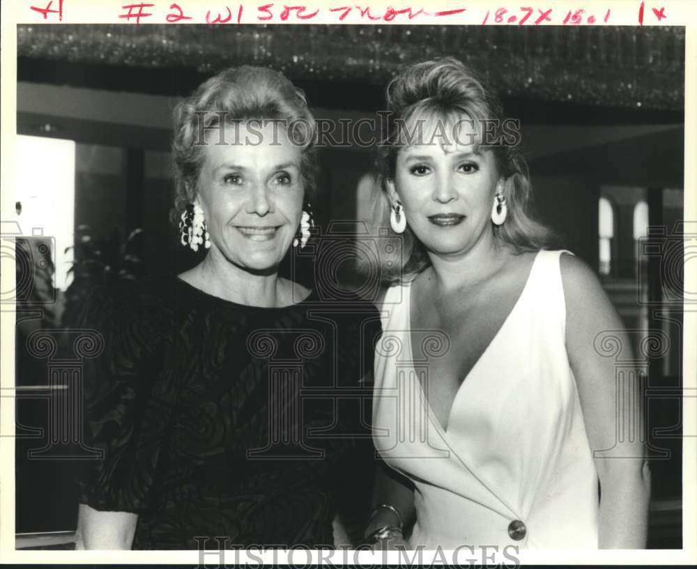 1993 Press Photo Alpha Awards - Peggy Conley, Nita Hutter - Historic Images