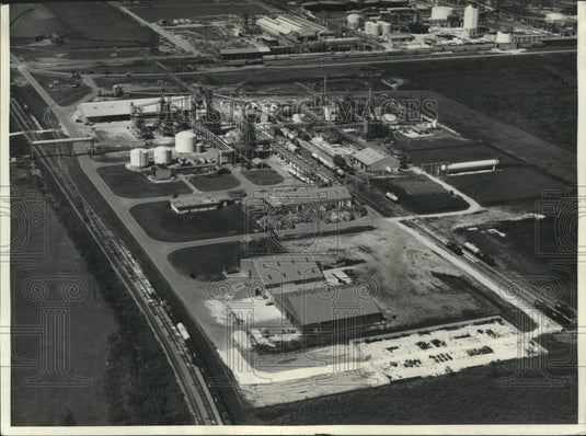 1969 Aerial view of new addition to Kaiser Aluminum's Gramercy Works - Historic Images