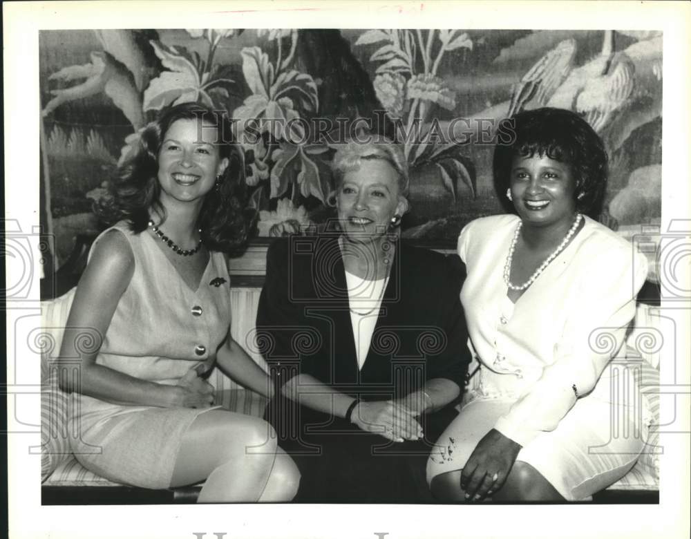 1992 Press Photo Deborah Johnson, Suzanne Kahn, Gelounder Westerfield-reception - Historic Images