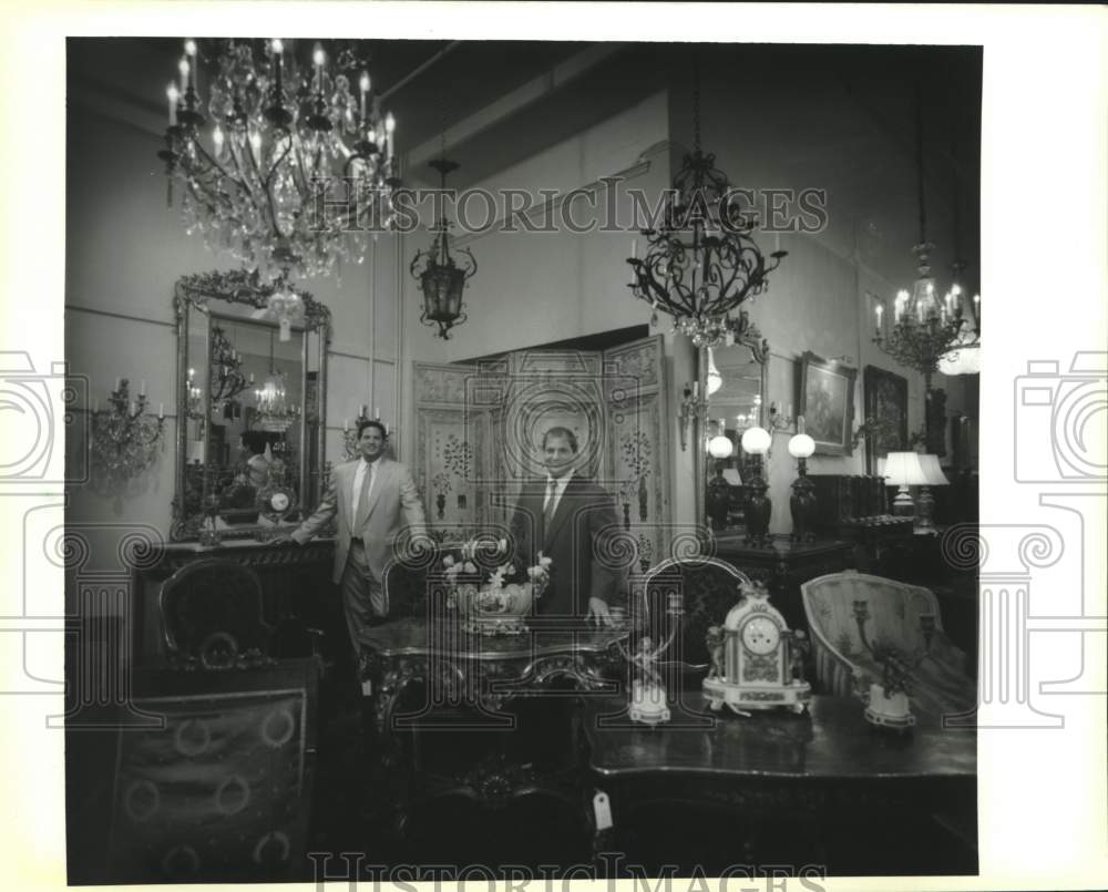 1993 Press Photo Keil and Peter Moss, at Keil&#39;s Antiques on Royal Street - Historic Images