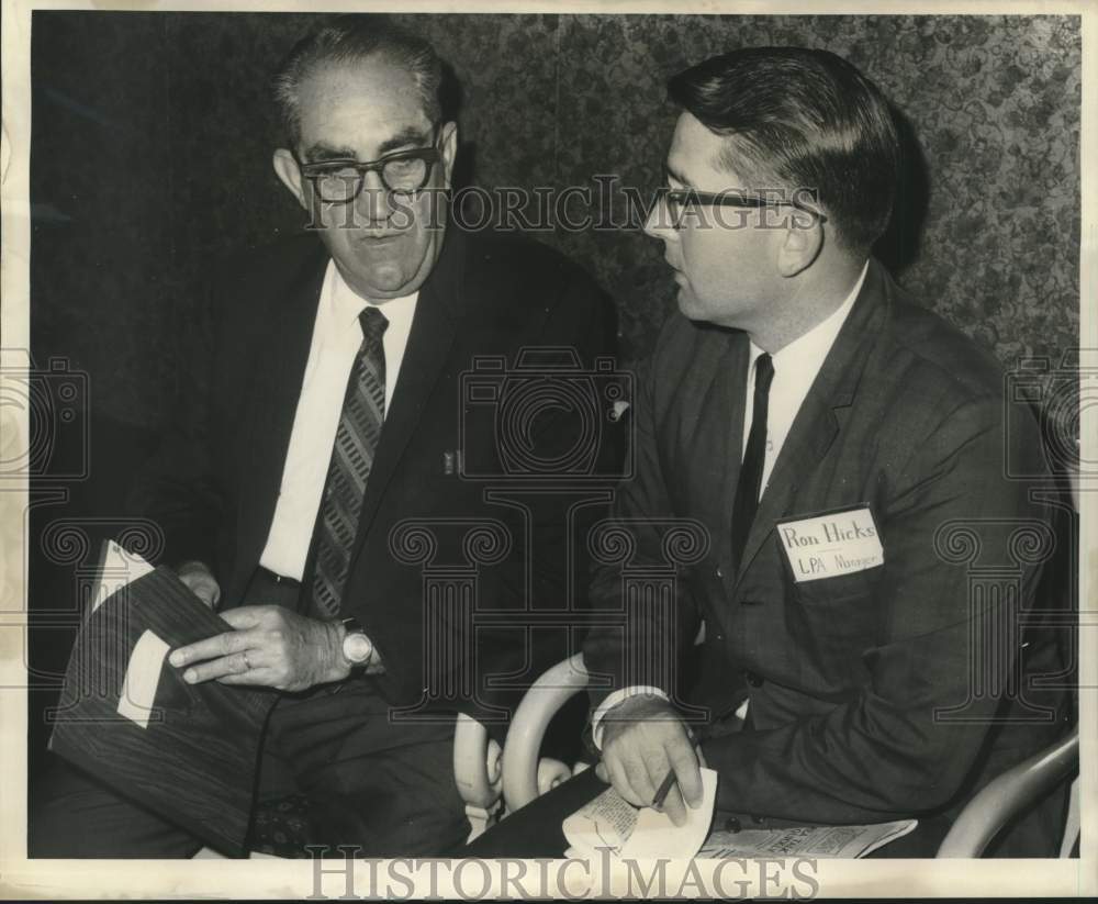 1969 David Reynaud &amp; Ron Hicks at LPA Convention at Monteleone Hotel - Historic Images