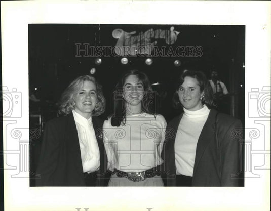 1991 Press Photo Guests at the Debutante Party for Martha Favrot at Tipitina's - Historic Images