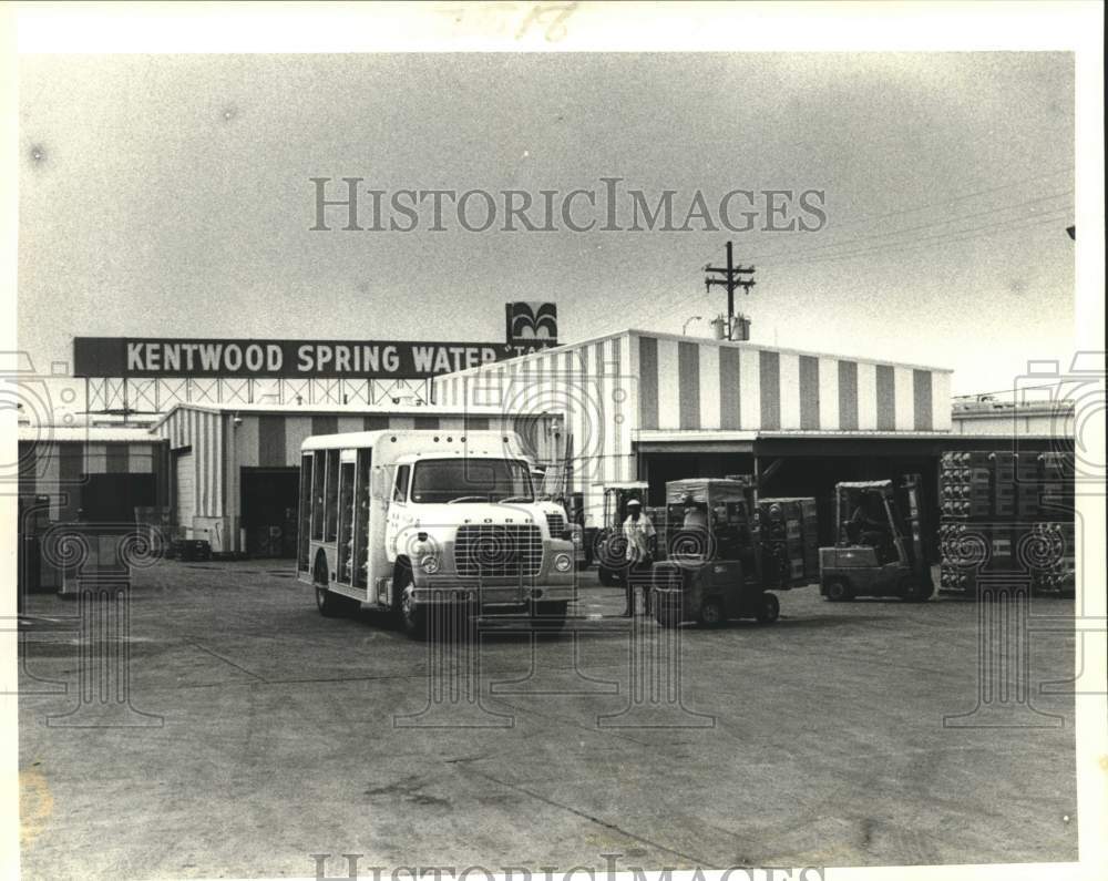 1986 Press Photo Kentwood Spring Water - Historic Images