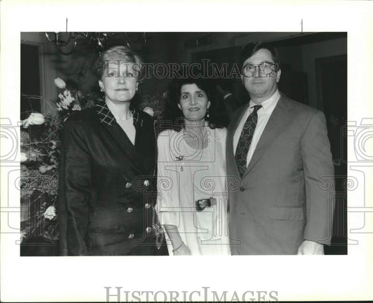 1993 Press Photo St. Scholastica Patron Party at Ed Brown's home in Covington - Historic Images