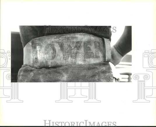 1992 Press Photo Weightlifter Jessen Kellum's lifting belt - Historic Images