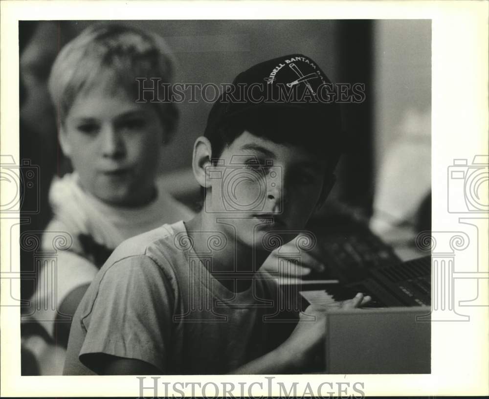 1988 Press Photo Youngster in a Slidell Bantam Baseball Association Cap - Historic Images