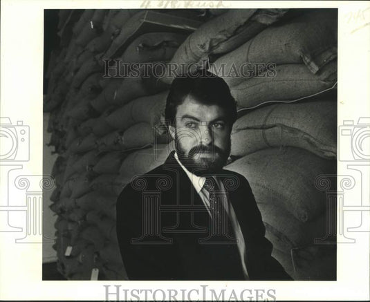 1980 Kevin Kelly, his family plans to corner the coffee market - Historic Images