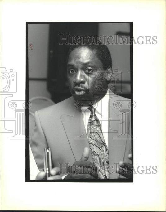 1989 Press Photo Southern University head coach Gerald Kimble at Fairmont Hotel - Historic Images
