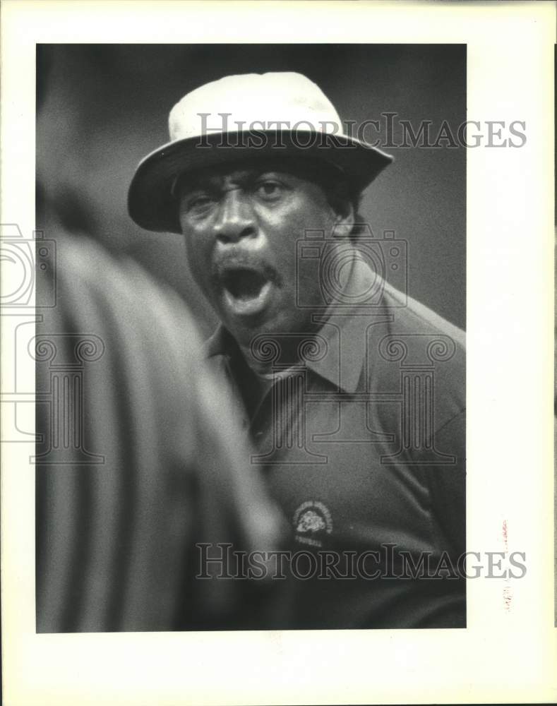 1989 Press Photo Football - Southern Coach Gerald Kimble at the Bayou Classic - Historic Images