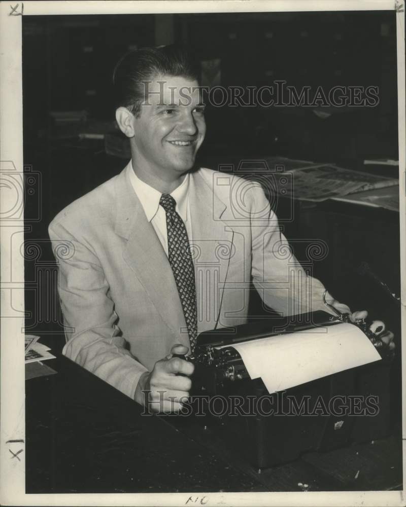 1951 Reporter Harry Heintzen.-Historic Images