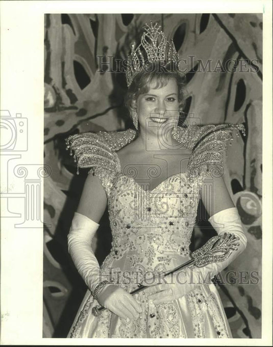 1989 Press Photo Holly Marie Kuebel, Queen of Nereus Carnival Ball. - nob47911 - Historic Images