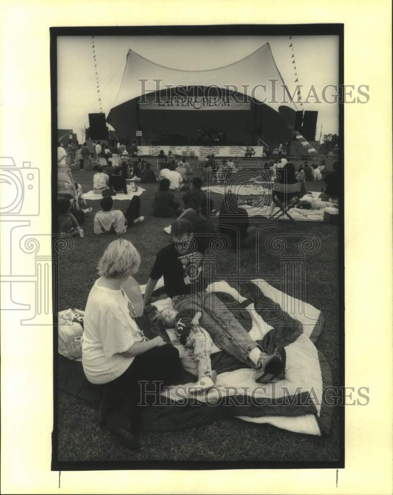 1992 Press Photo The Vandry&#39;s at  the Jefferson Festival in Lafreniere Park - Historic Images