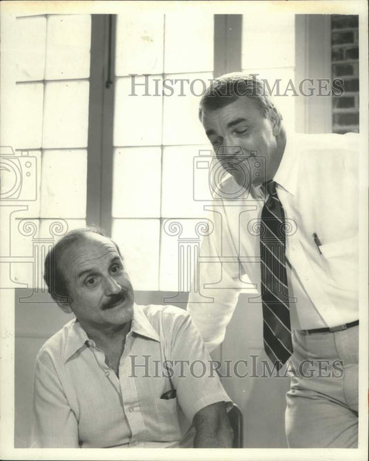 1987 Press Photo Emmett Johnson & Bob Brieger star in "Show Biz" - Historic Images