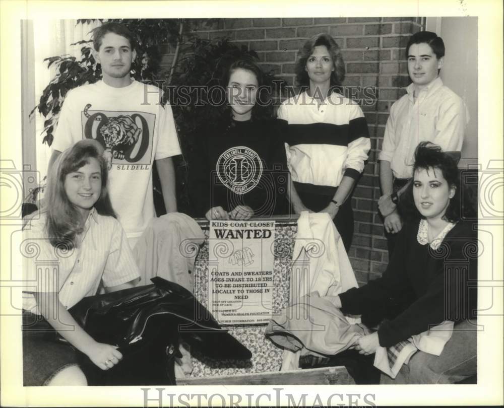 1988 Press Photo Coat and sweater roundup by Slidell schools and civic groups. - Historic Images