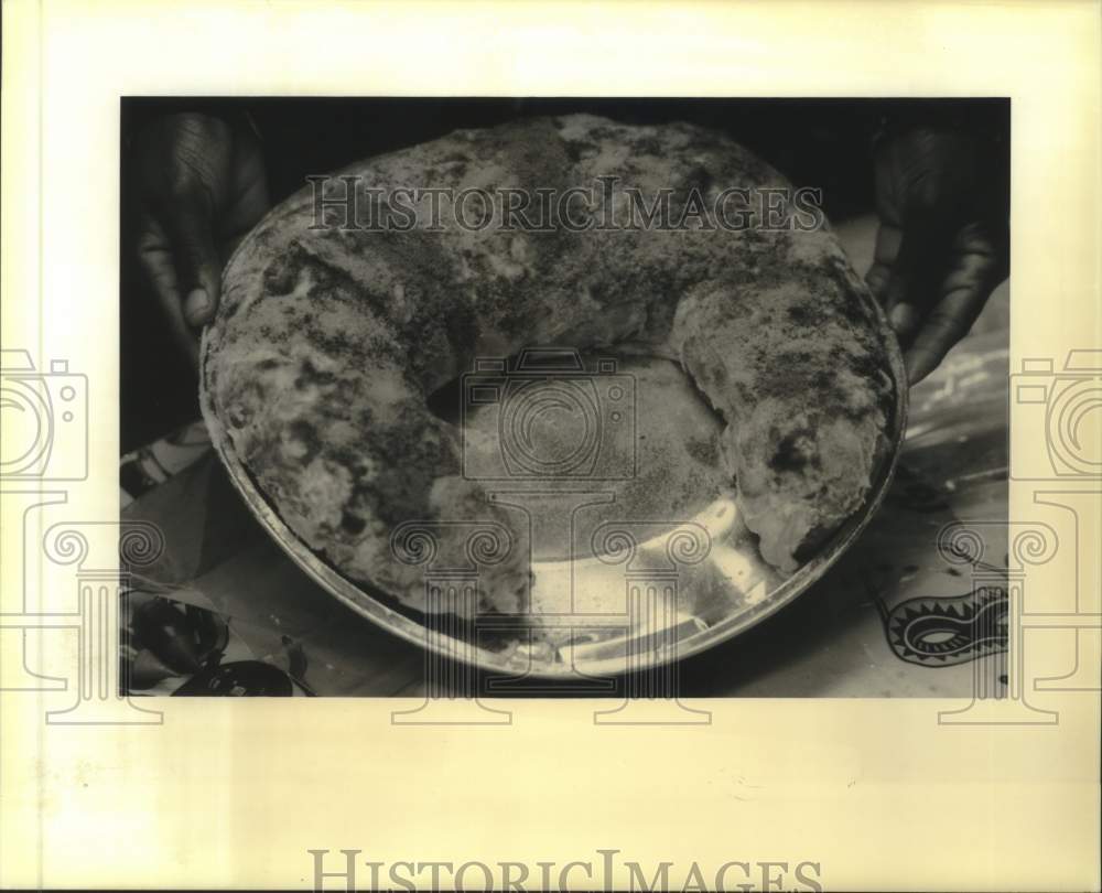 1993 Press Photo King Cake Baked At Louisiana Cooperative Extension Lesson - Historic Images