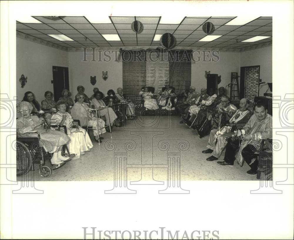 1989 Press Photo Krewe of Athena Carnival Ball at Jefferson Healthcare Center - Historic Images