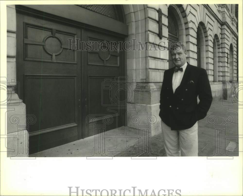 1993 Press Photo Historic New Orleans Collection director John Kukla - Historic Images