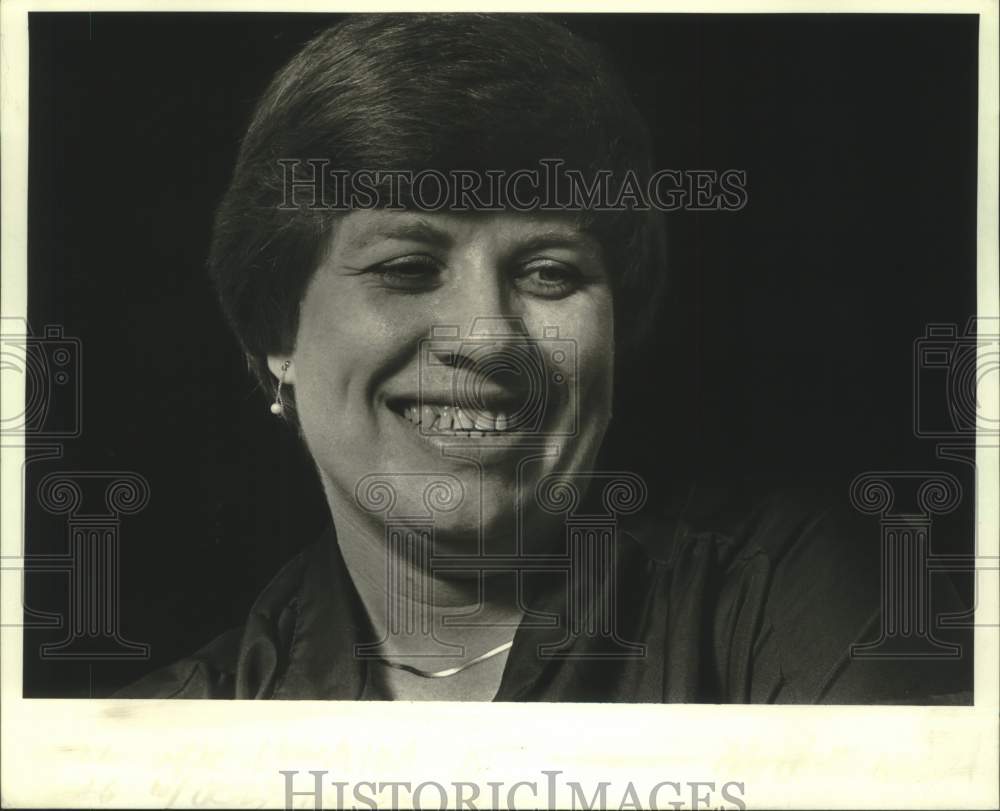 1986 Press Photo Lynn Kupfer, research chemist Gulf South Research Institute - Historic Images