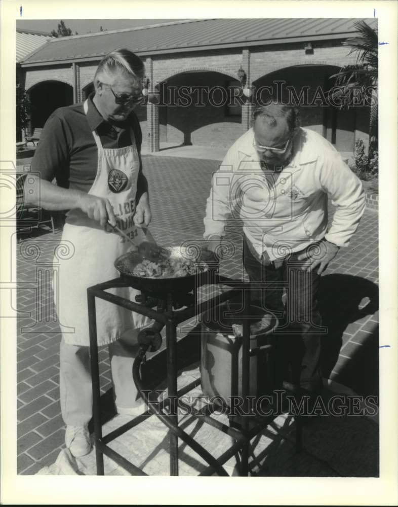 1989 Press Photo Knights of Columbus Gumbo Cookoff, St. Luke's Church in Slidell - Historic Images