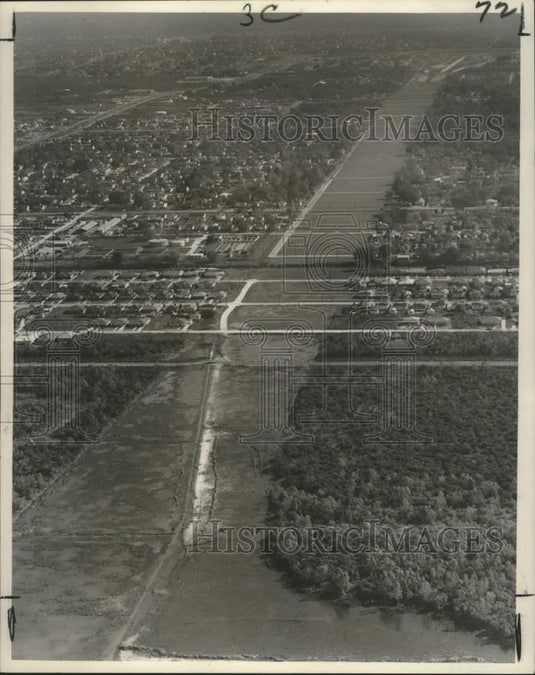 1962 Federal Interstate Highway looking from Causeway Boulevard East - Historic Images