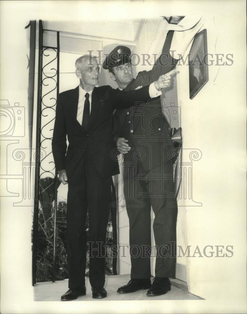 1974 Press Photo Colonel Henry B. Curtis With His World War II Driver-Historic Images