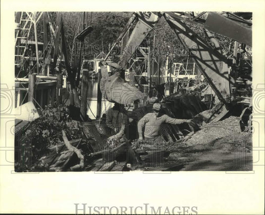 Press Photo Work progresses on Louisiana 46 between fishing communities - Historic Images