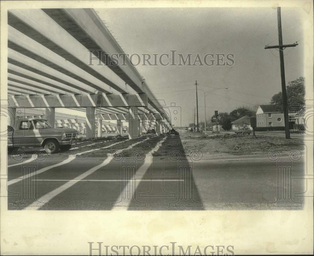 1972 View of nearly completed Interstate 10 - Historic Images